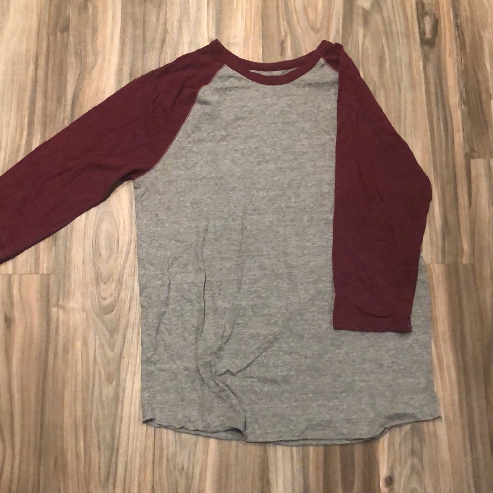 XL 21MEN quarter sleeve maroon and grey shirt